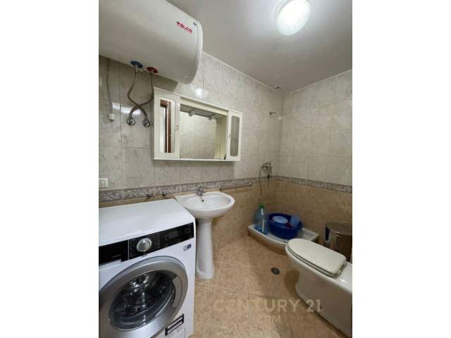 KOMUNA E PARISIT SHESIM APARTAMENT 3+1+2 TUALETE, 165.000 Euro (Medar Shtylla)