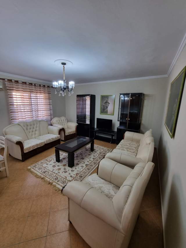 Tirane, jepet me qera apartament 2+1 Kati 2, 96 m² 450 Euro (Blloku i vilave Selite)