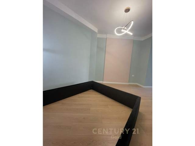 SHITET APARTAMENT 1+1 TEK MBIKALIMI I KRISTAL CENTER! Kati 4, 47 m² 74.000 Euro (Shkelqim Fusha)