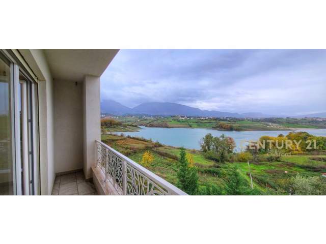 LIQENI I FARKES,SHITET VILE 3-KATESHE E BASHKANGJITUR, 367 m² 513.000 Euro (FARKE)