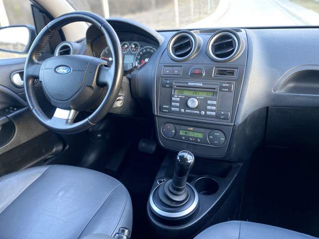 Tirane, shes makine Ford Fiesta Automatike Viti 2008,