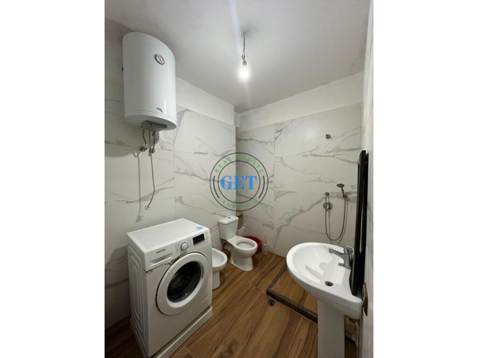 Durres, jepet me qera apartament 2+1+Ballkon Kati 2, 95 m² 350 € (Plazh Iliria, Durrës)