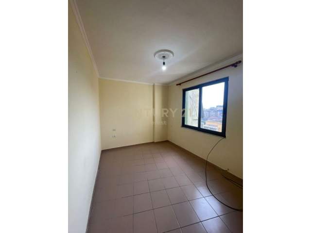Tirane, shes apartament 1+1+BLK Kati 7, 70 m² 78.000 Euro (Brryli)