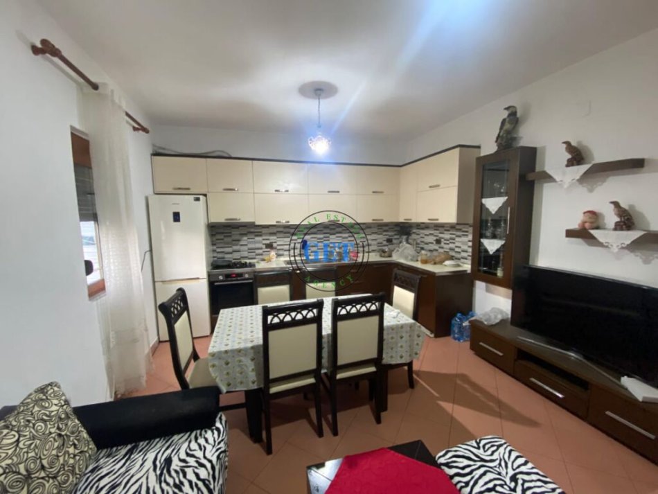 jepet me qera 1 Katshe Kati 2, 80 m² 300 €