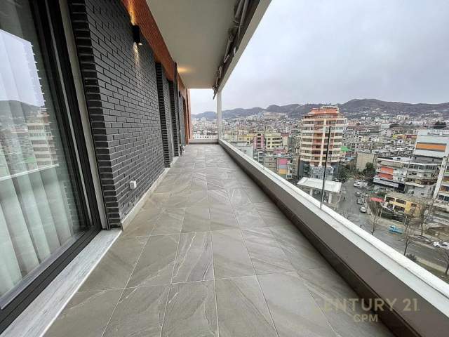 Kompleksi Delijorgji, shesim apartament 2+1+2 poste parkimi, 140m2, 360.000 Euro
