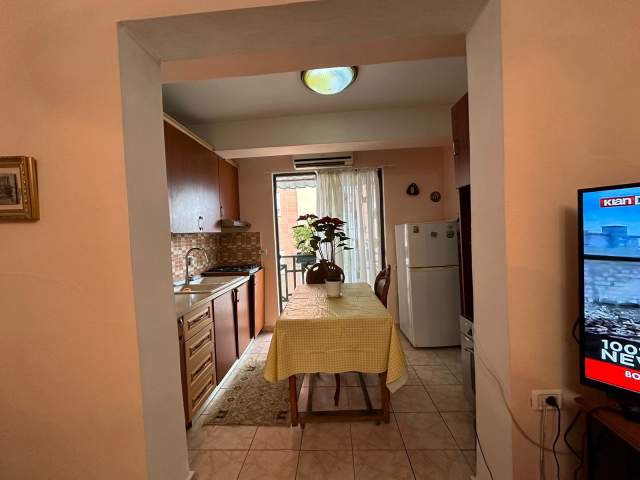 Tirane, jepet me qera apartament 2+1 Kati 4, 76 m² 380 Euro (ali demi)