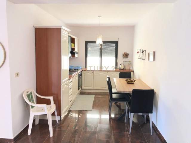 Golem, shitet apartament 2+1 ne plazh i arreduar, Kati 3, 92 m² 75.000 Euro
