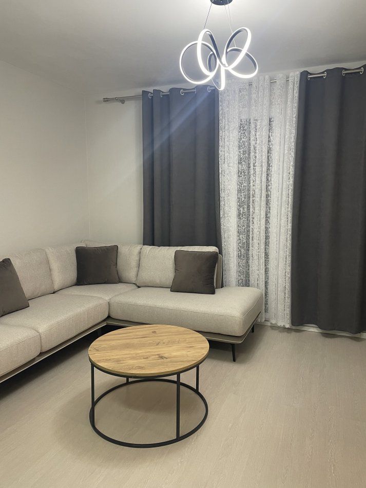 Tirane, jepet me qera apartament 2+1 Kati 5, 103 m² 600 € (Ish Fusha Aviacionit)