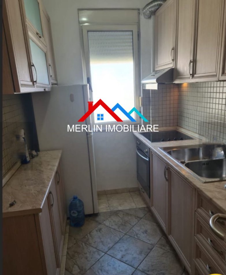 Tirane, jepet me qera apartament 2+1+Ballkon Kati 5, 106 m² 700 € (Margarita Tutulani)