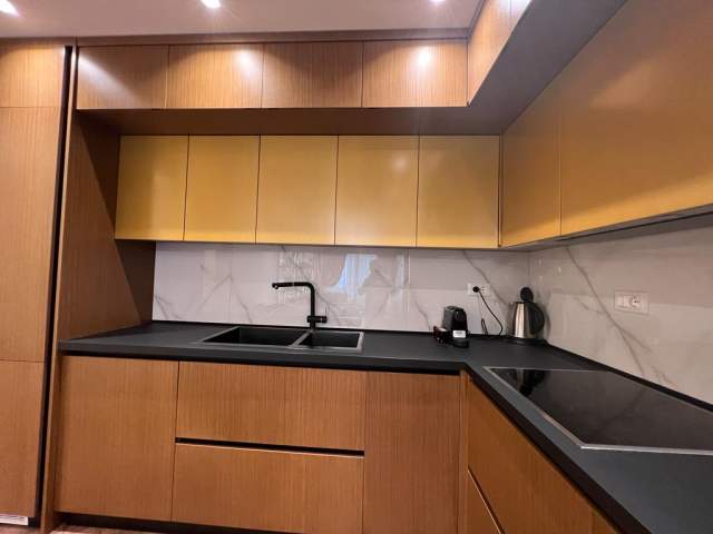 Tirane, jepet me qera apartament 2+1 Kati 5, 75 m² 1.000 Euro (piaca)