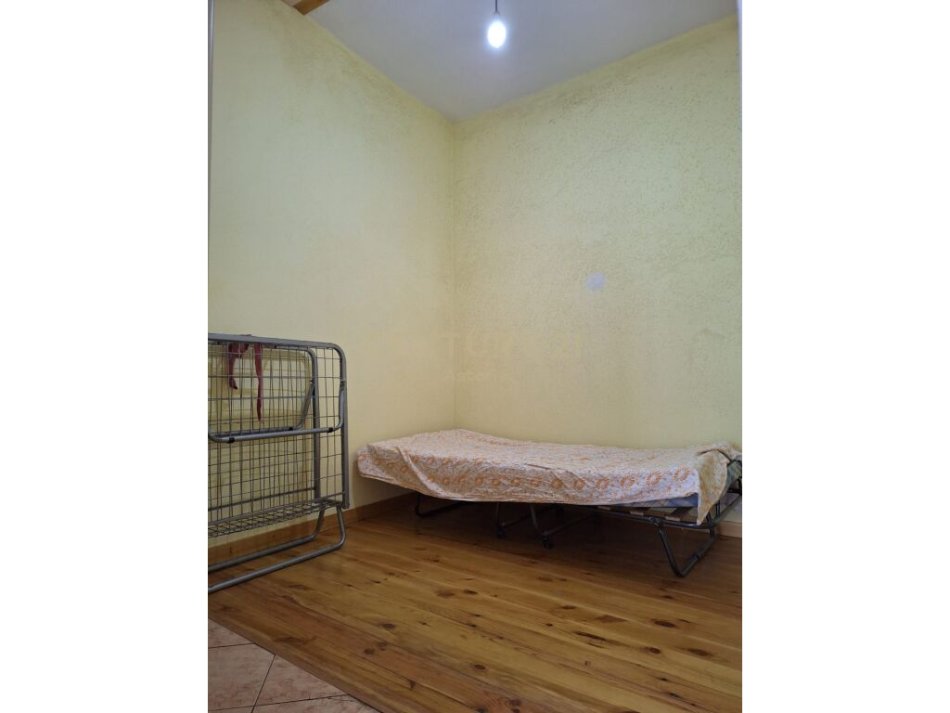 Tirane, jepet me qera 3+1 Kati 1, 77 m² 400 € (prane Spitalit Ushtarak)
