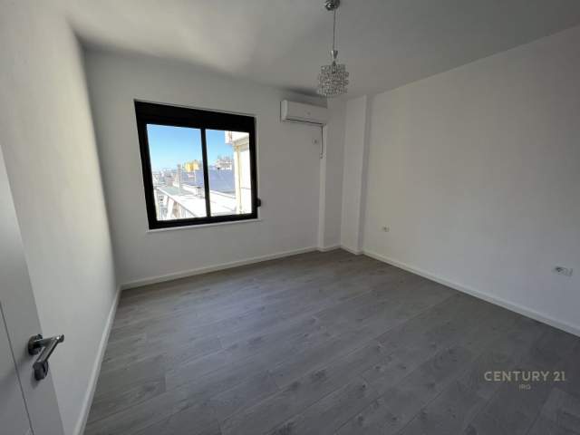 Tirane, shes apartament 2+1 112 m² 187.000 Euro (myslym Shyri)