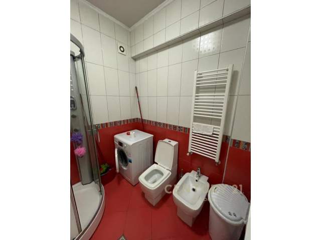 Tirane, shitet apartament 2+1 Kati 2, 90 m² 175.000 Euro (Kompleksi KIKA-2, Komuna e Parisit)