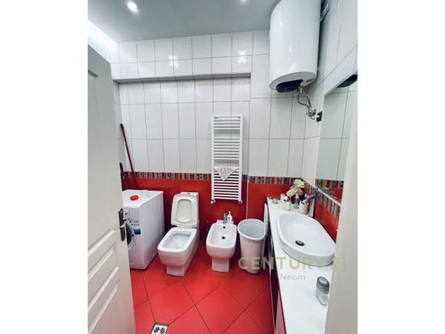 Tirane, shitet apartament 2+1+BLK Kati 2, 90 m² 185.000 Euro (Komuna e Parisit)