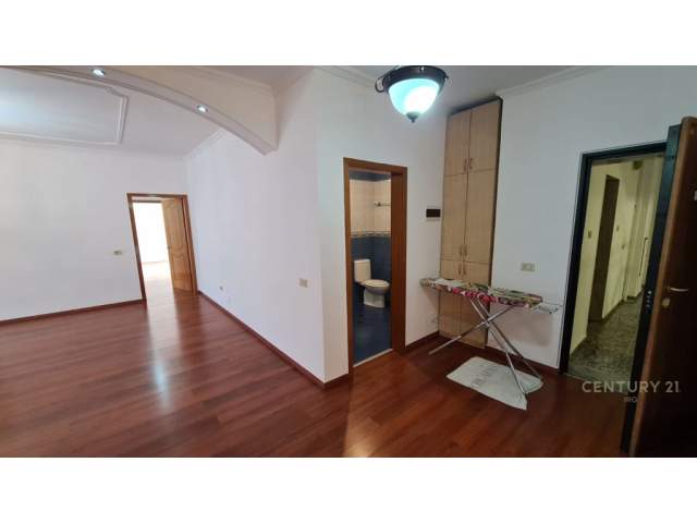 Tirane, shes apartament 2+1+BLK Kati 2, 125 m² 200.000 Euro (bulevardi zogu 1)