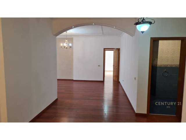 Tirane, shes apartament 2+1+BLK Kati 2, 125 m² 200.000 Euro (bulevardi zogu 1)