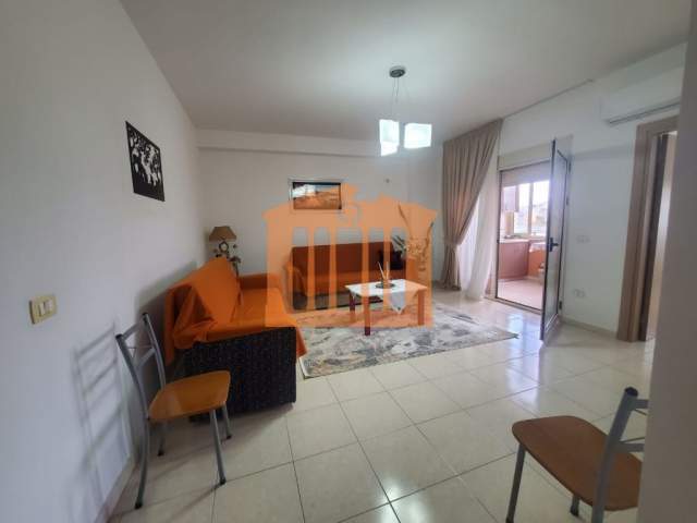 Durres, jepet me qera apartament 1+1+A 60 m² 220 Euro