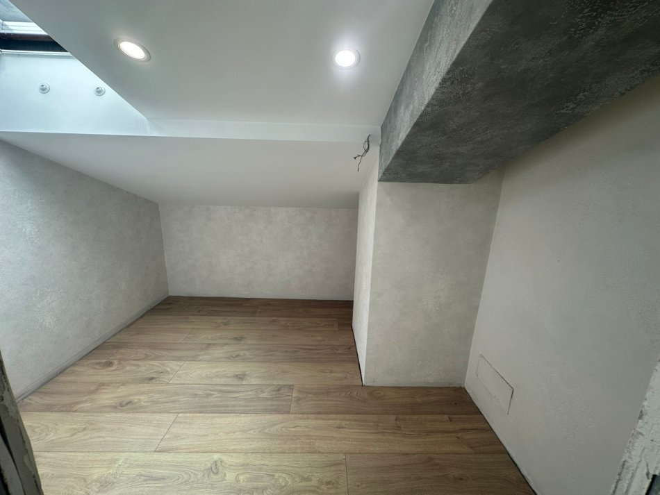 Tirane, shitet apartament  Dublex , 220 m² 484.000 € (Kodra e Diellit)