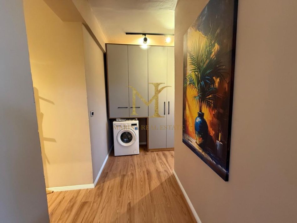 Durres, jepet me qera apartament 2+1+Ballkon Kati 2, 88 m² 480 € (Drejtoria policise)