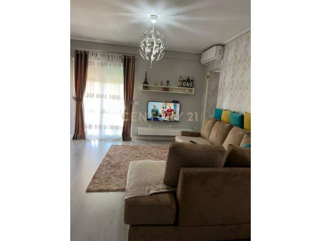 Tirane, jepet me qera apartament 2+1+BLK Kati 7, 80 m² 400 Euro (Astir)