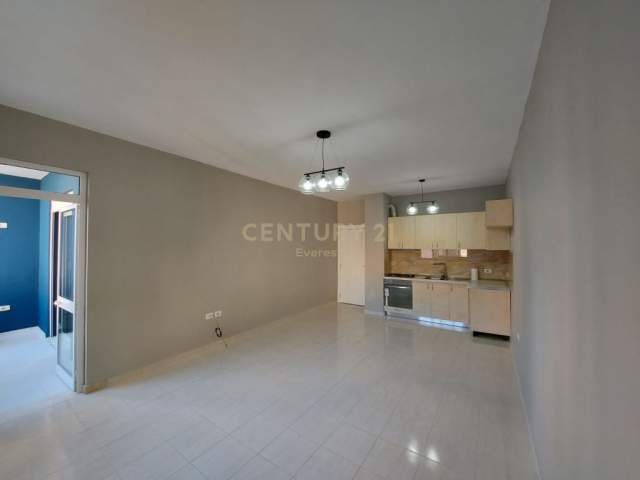 UNAZA E RE, SHITET APARTAMENT 1+1, Kati 5, 68 m² 68.000 Euro