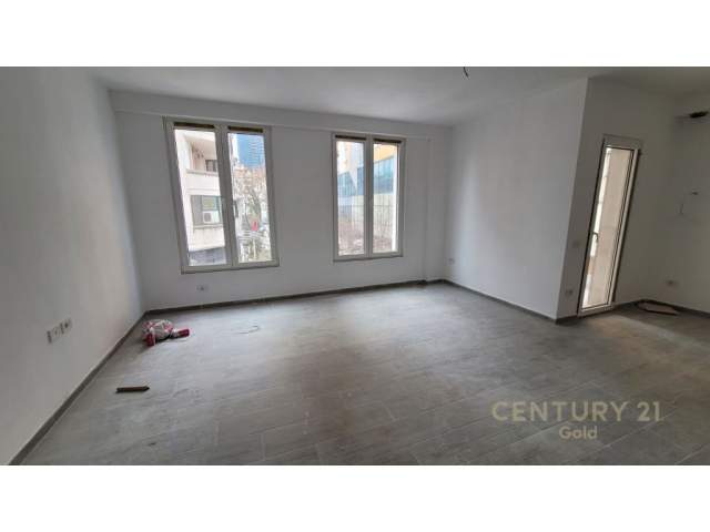 Tirane, jap me qera zyre Kati 1, 66 m² 990 Euro (LICEU ARTISTIK,RTSH)