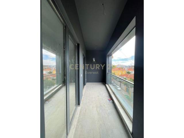 Tirane, shitet apartament 2+1+BLK Kati 2, 103 m² 150.000 Euro (shkolla e kuqe)