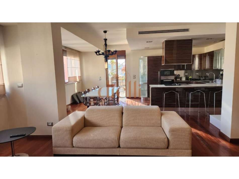 Tirane, shitet apartament+verande 3+1+Aneks+Ballkon, Kati 12, 286 m² 500,000 €