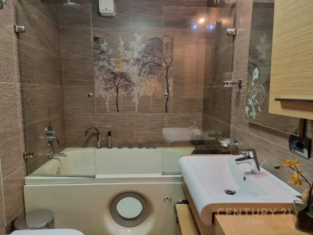 Apartament 2+1 per shitje te Liceu Artistik!!! 128m2, 310.000 Euro