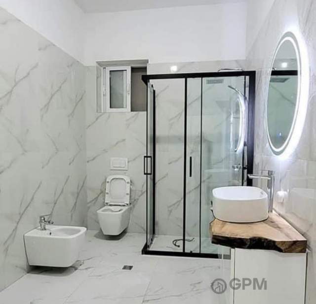 Korce, shitet apartament 2+1 Kati 2, 113 m² 64.400 Euro (Korce)