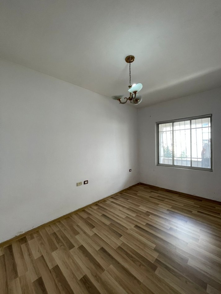 Durres, shitet apartament 2+1+Ballkon Kati 2, 92 m² 145.000 € (Stacioni Trenit Durres)