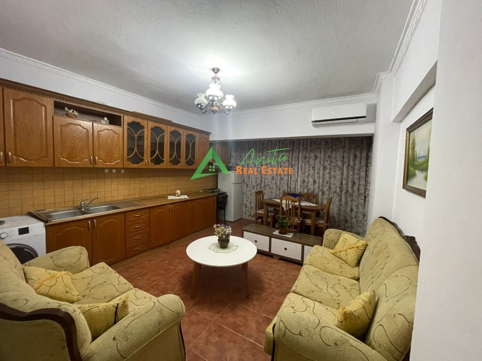 Tirane, jepet me qera apartament 2+1 Kati 7, 70 m² (Don Bosko)