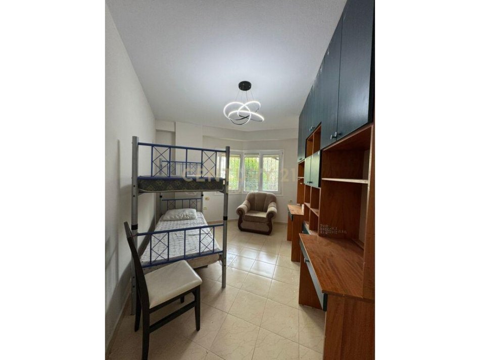 Tirane, shitet apartament 2+1+Ballkon , 108 m² 127.000 € (ne zonen e Ali Demit, rruga Idriz Dollaku)