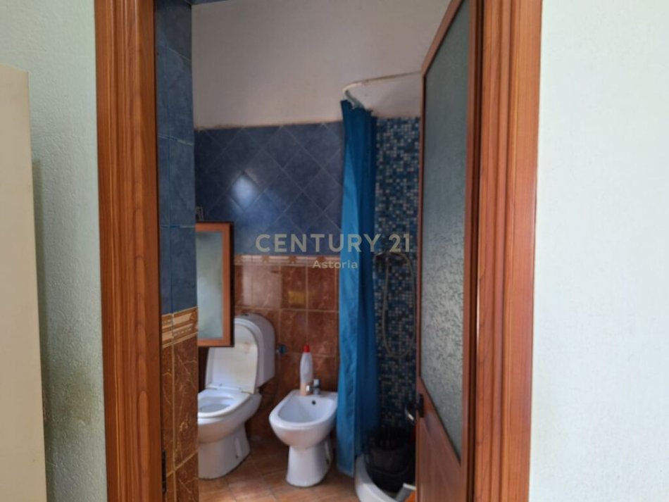 Tirane, jepet me qera 3+1 Kati 1, 77 m² 400 € (prane Spitalit Ushtarak)