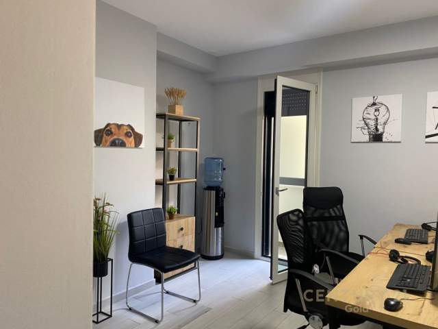 Tirane, jepet me qera ambjent biznesi Kati 2, 56 m² 500 Euro (Rruga e Kosovareve Tirana, Albania)