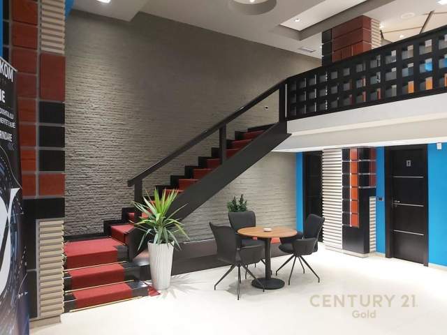 Tirane, jepet me qera ambjent biznesi Kati 1, 177 m² 700 Euro (Jordan Misja)