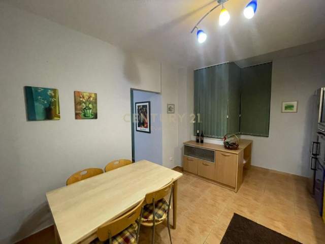 Tirane, jepet me qera apartament 3+1+A+BLK Kati 3, 160 m² 800 Euro (Stadiumi Air Albania)