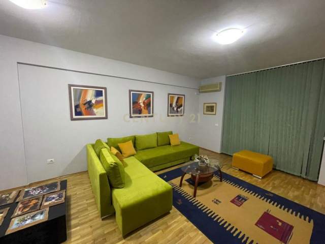 Tirane, jepet me qera apartament 3+1+A+BLK Kati 3, 160 m² 800 Euro (Stadiumi Air Albania)