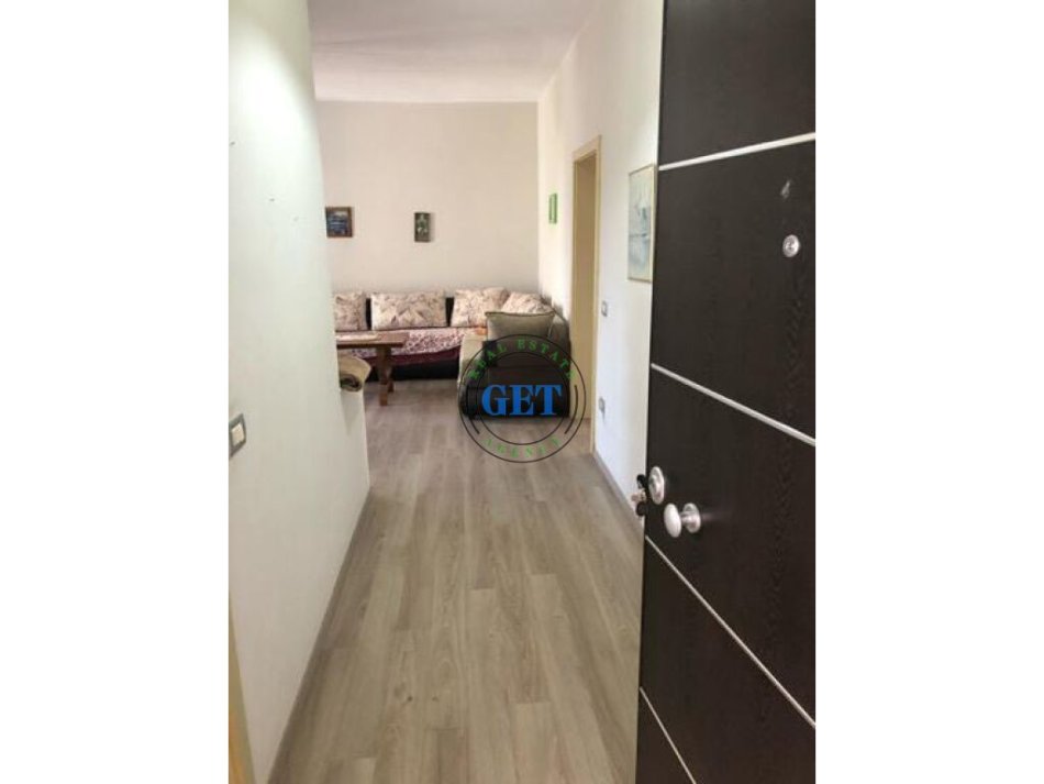 Durres, jepet me qera apartament 1+1+Ballkon Kati 2, 70 m² 320 € (Shkolla &quot; Marie Kaculini&quot; , Durres)
