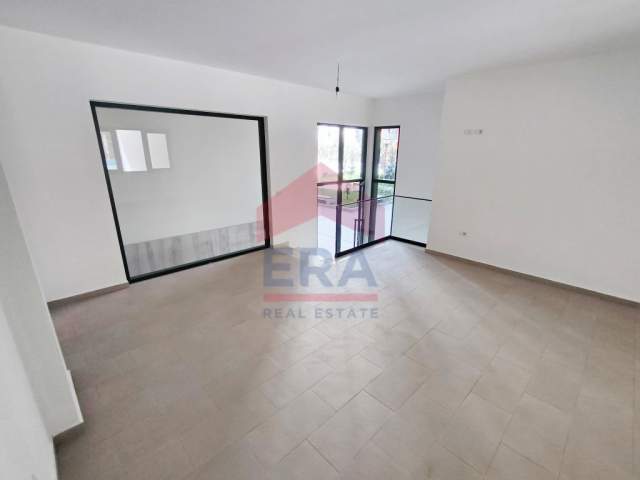 📌Tirane, jepet me qera ambjent biznesi 45 m² 270 Euro