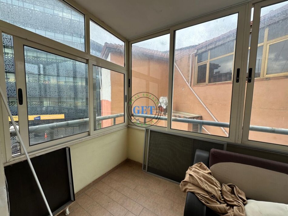 Durres, jepet me qera apartament 1+1+Ballkon Kati 2, 60 m² 350 € (Bulevard,Durres)