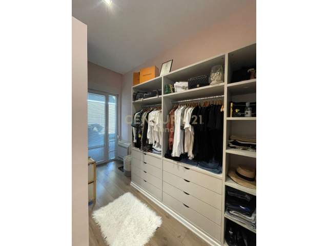 Shitet apartament modern 2+1+2 tek rruga Dritan Hoxha, Kati 6, 135 m² 210.000 Euro