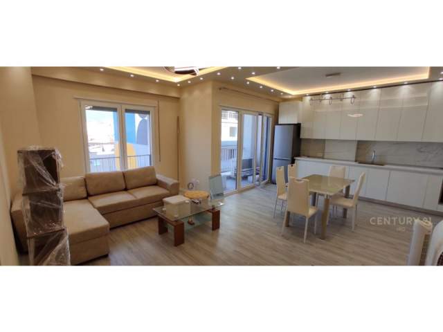 Jepet Me Qera Apartament 3+1 Prane Selvise! 120 m2, 600 Euro