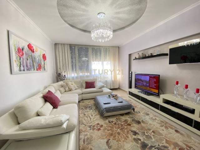 SHITET APARTAMENT 2+1+2+ VERANDE TEK MATERNITETI I RI, 212 m²,  200.000 Euro