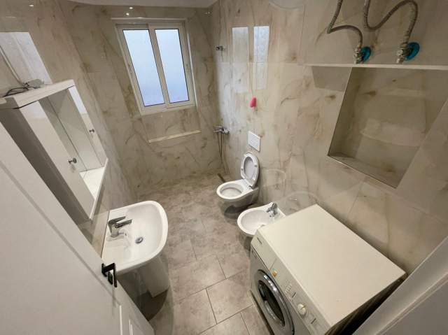 Tirane, jepet me qera apartament 2+1+BLK Kati 2, 85 m² 450 Euro (Rruga Babe Rexha , Ish Parku)
