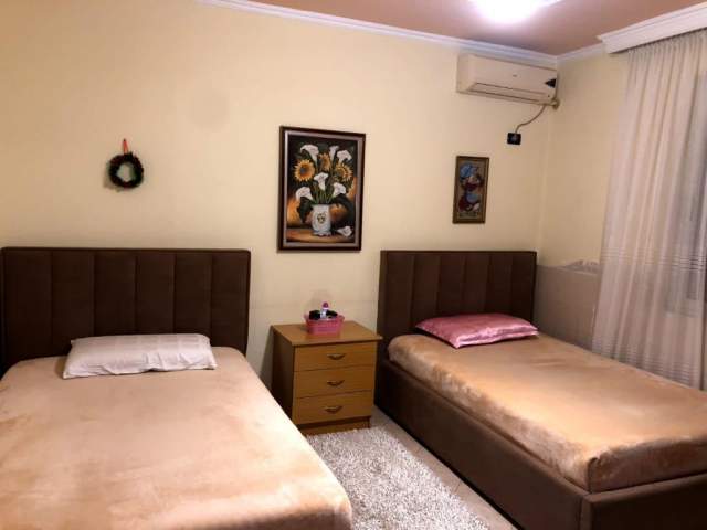 Tirane, jepet me qera apartament 2+1+BLK Kati 1, 110 m² 350 Euro (siri kodra)