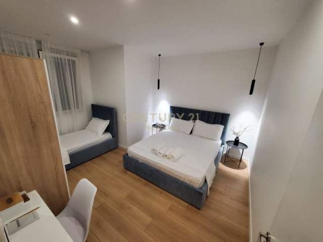 Shitet 2+1 i arreduar prane "Hotel Doce Vita", 61 m2, 75.000 Euro