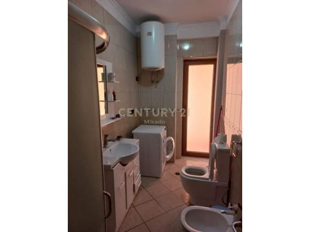 JEPET APARTAMENT 1+1 ME QIRA, PALLATI ME SHIGJETA,  360 Euro
