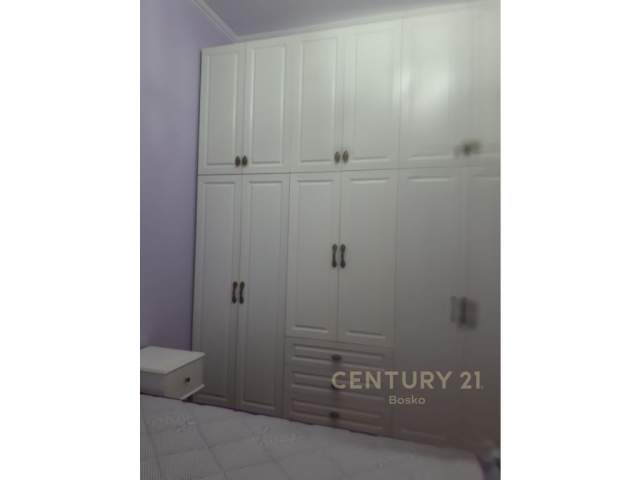 Tirane, jepet me qera 3+1 Kati 2, 109 m² 700 Euro (Zogu I Zi)