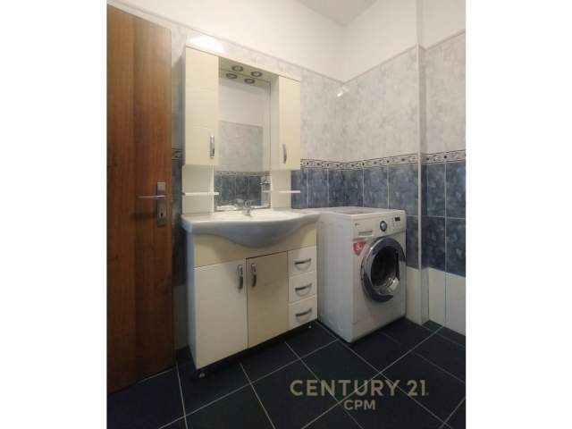 Tirane, jap me qera apartament Kati 3, 95 m² 500 Euro (Rruga e Elbasanit, prane Gjimnazit Asim Vokshi Tir)